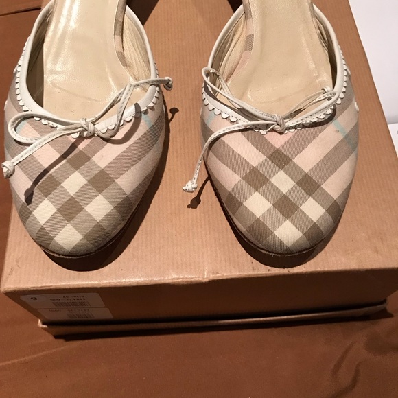 Burberry Shoes - Burberry Beige Plaid Bow Ballet Flats